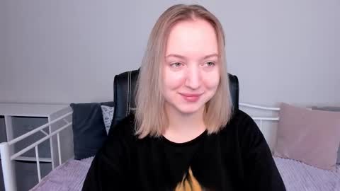 Snapshot of shy_annacutie chatting on 03/07/25, 06:46 Anna online show from 03/07/25, 06:46