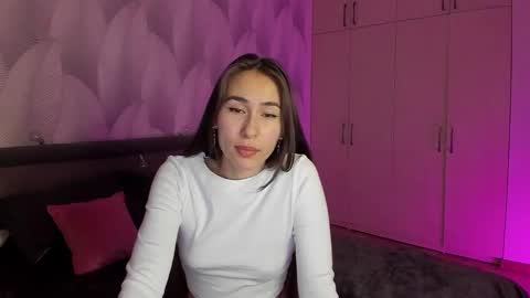 Snapshot of shy_bambiii chatting on 03/09/25, 11:56 Mika online show from 03/09/25, 11:56