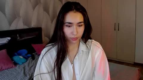 Mika online show from 11/10/25, 02:54