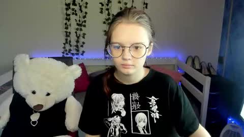 shy_elina01 online show from 11/05/25, 10:37