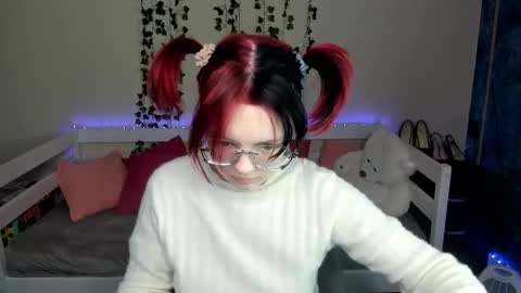 shy_elina01 online show from 11/09/25, 10:46