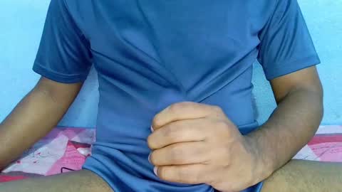 Snapshot of shy_eyes_ chatting on 12/24/24, 04:40 shyeyes online show from 12/24/24, 04:40