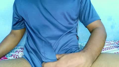 Snapshot of shy_eyes_ chatting on 01/25/25, 04:35 shyeyes online show from 01/25/25, 04:35