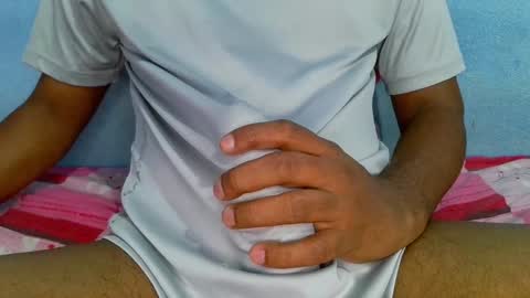 Snapshot of shy_eyes_ chatting on 02/06/25, 02:44 shyeyes online show from 02/06/25, 02:44