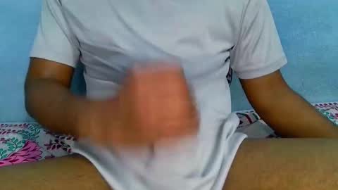 Snapshot of shy_eyes_ chatting on 02/18/25, 01:55 shyeyes online show from 02/18/25, 01:55