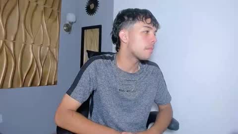 Snapshot of shy_guyy18 chatting on 12/03/25, 02:41 Alan online show from 12/03/25, 02:41