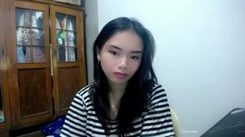 Snapshot of shy_innocent_girl chatting on 07/05/26, 02:13 shy_innocent_girl online show from 07/05/26, 02:13