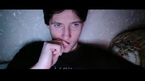 Snapshot of shy_matthew chatting on 10/29/25, 01:52 Matthew online show from 10/29/25, 01:52