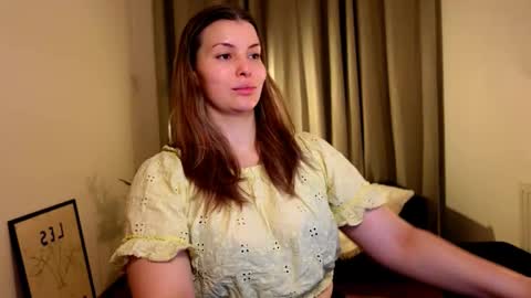 Snapshot of shy_nerd_babyy chatting on 01/30/25, 08:32 shy_nerd_babyy online show from 01/30/25, 08:32