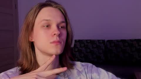 Snapshot of shy_nny chatting on 10/09/25, 10:02 Mark online show from 10/09/25, 10:02