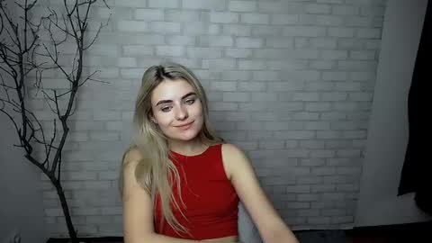 shy_sabrina_ online show from 01/10/25, 12:04