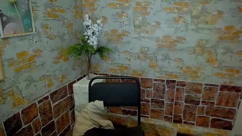 shy_sabrina_ online show from 02/04/25, 10:54