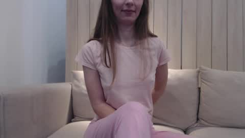 Snapshot of shy_schoolgirl_ chatting on 03/03/25, 04:24 shy_schoolgirl_ online show from 03/03/25, 04:24