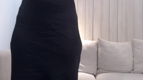 Snapshot of shy_schoolgirl_ chatting on 03/11/25, 06:30 shy_schoolgirl_ online show from 03/11/25, 06:30