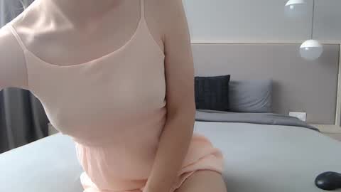 Snapshot of shy_schoolgirl_ chatting on 09/16/25, 10:16 shy_schoolgirl_ online show from 09/16/25, 10:16