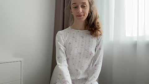 Snapshot of shy_schoolgirl_ chatting on 05/09/26, 07:02 shy_schoolgirl_ online show from 05/09/26, 07:02