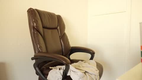 bella online show from 09/16/25, 04:52