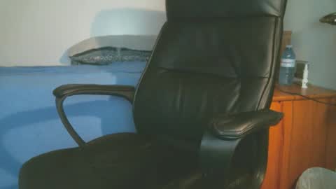 shyboyhugecum2020 online show from 04/01/26, 03:07