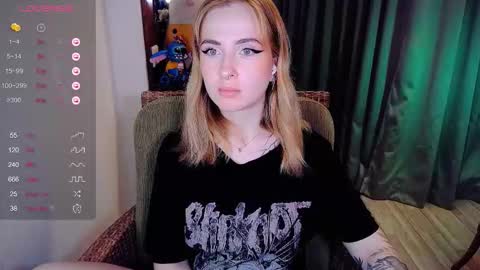 Effie online show from 11/14/25, 10:36