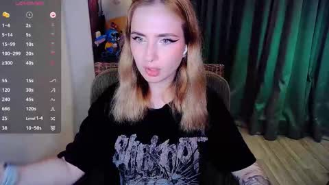 Effie online show from 12/22/25, 01:52