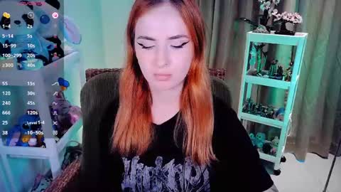 Snapshot of shyfoxxxy chatting on 05/01/26, 08:30 Effie online show from 05/01/26, 08:30
