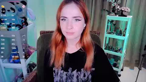 Snapshot of shyfoxxxy chatting on 05/04/26, 05:58 Effie online show from 05/04/26, 05:58