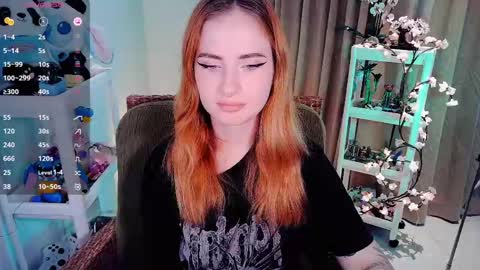 Snapshot of shyfoxxxy chatting on 05/27/26, 05:04 Effie online show from 05/27/26, 05:04