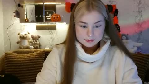 shylove_elina online show from 10/24/25, 04:25