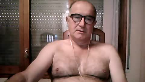 Snapshot of shymmy10 chatting on 06/14/26, 04:03 shymmy10 online show from 06/14/26, 04:03