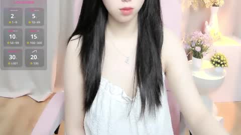 Snapshot of shynana23 chatting on 06/23/26, 01:25 nana online show from 06/23/26, 01:25