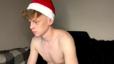 Snapshot of shyredstar chatting on 12/24/24, 03:16 Tom and Betty online show from 12/24/24, 03:16