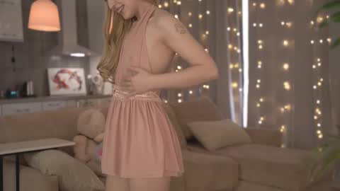 Aurora online show from 03/11/25, 11:44