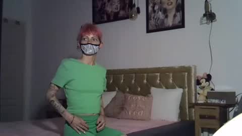 Snapshot of shyskinnynina chatting on 05/12/26, 10:56 Nina online show from 05/12/26, 10:56