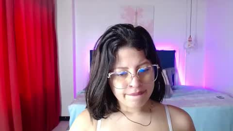 Snapshot of shyvibes_ chatting on 12/09/24, 01:45 CALL ME  CHARLOTTE online show from 12/09/24, 01:45