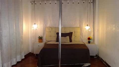 Snapshot of shyvibes_ chatting on 12/25/24, 10:05 CALL ME  CHARLOTTE online show from 12/25/24, 10:05