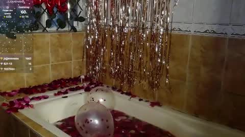 Snapshot of shyvibes_ chatting on 02/14/25, 11:31 CALL ME  CHARLOTTE online show from 02/14/25, 11:31