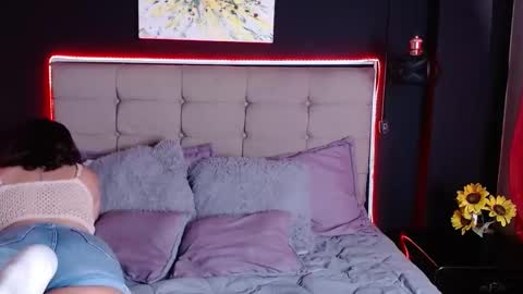 Snapshot of shyvibes_ chatting on 02/15/25, 07:17 CALL ME  CHARLOTTE online show from 02/15/25, 07:17