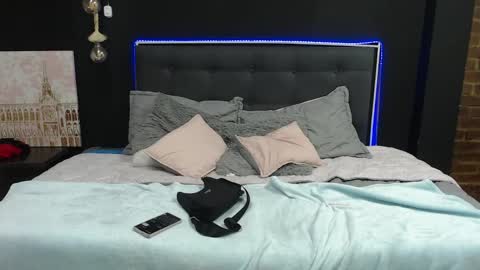 Snapshot of shyvibes_ chatting on 02/18/25, 12:59 CALL ME  CHARLOTTE online show from 02/18/25, 12:59