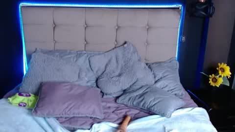 Snapshot of shyvibes_ chatting on 03/09/25, 10:19 CALL ME  CHARLOTTE online show from 03/09/25, 10:19