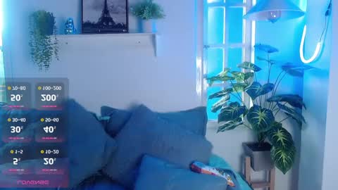 Snapshot of shyvibes_ chatting on 10/12/25, 03:33 CALL ME  CHARLOTTE online show from 10/12/25, 03:33