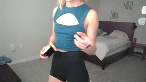 shypetitebaby online show from 01/10/26, 03:47