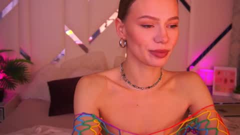 shyysiren online show from 11/17/25, 08:20