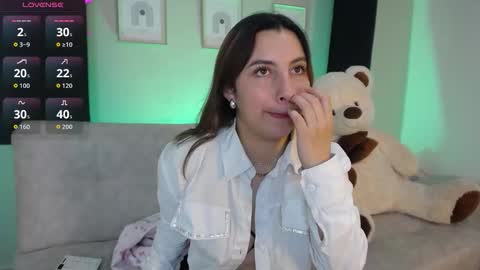 Sia online show from 11/13/25, 09:58