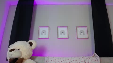 Sia online show from 01/06/26, 10:01