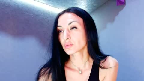 Siaconna online show from 03/18/26, 06:27