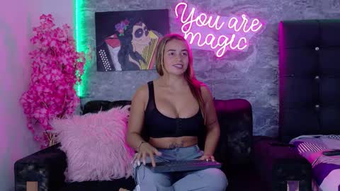 Snapshot of siamarlin chatting on 11/04/25, 10:31 siamarlin online show from 11/04/25, 10:31