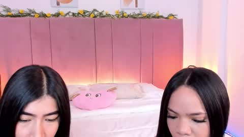 Siara and Zoe tattoo online show from 03/09/26, 10:25