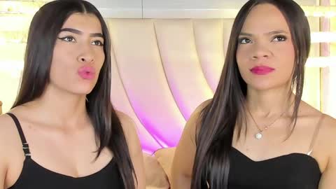 Siara and Zoe tattoo online show from 04/09/26, 10:48