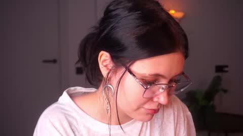 Snapshot of sibylsweeting chatting on 01/10/26, 04:53 Semi online show from 01/10/26, 04:53