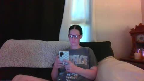 Snapshot of sidneyraee chatting on 04/23/26, 05:04 Mrs. St. Patrickk online show from 04/23/26, 05:04